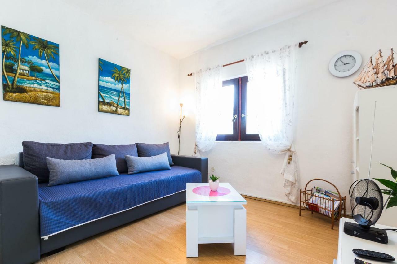 Holiday Home Flora Zadar Exterior foto