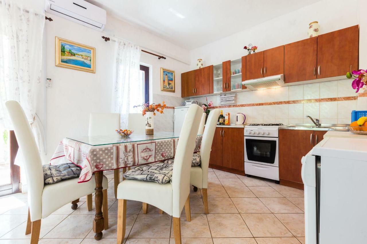 Holiday Home Flora Zadar Exterior foto