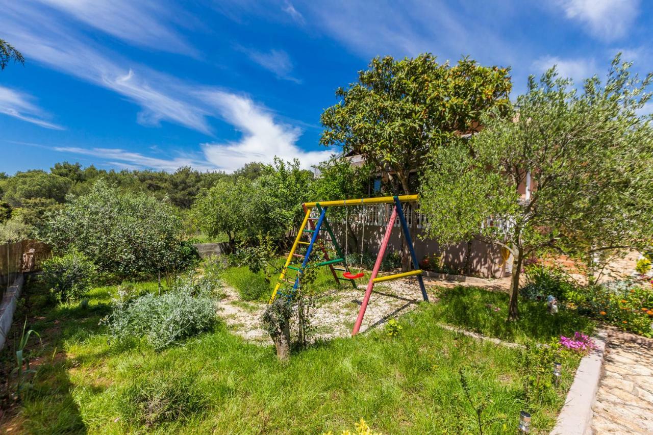 Holiday Home Flora Zadar Exterior foto